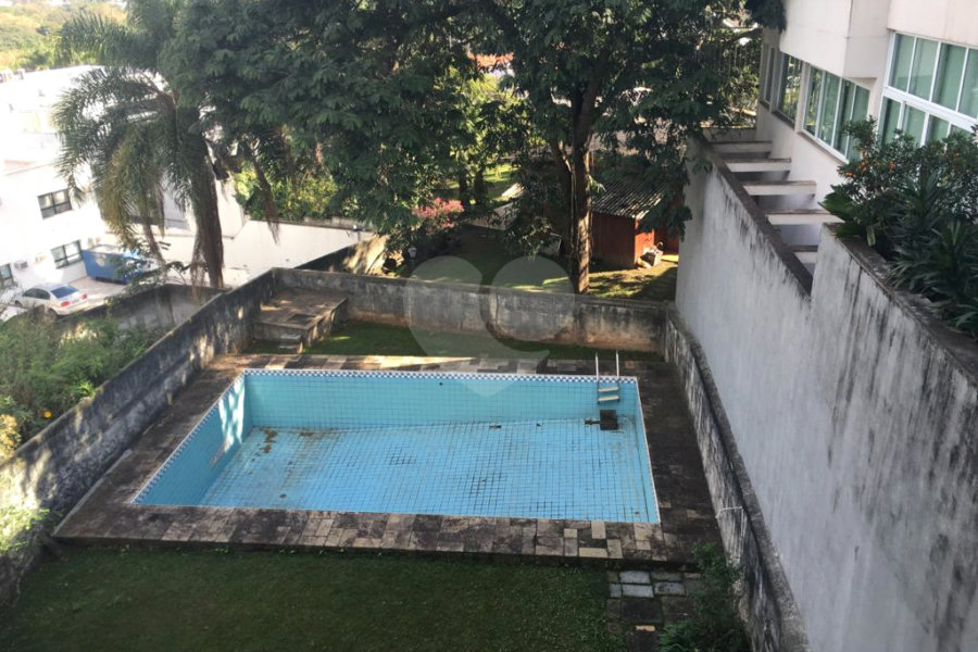 Casa à venda com 4 quartos, sendo 1 suíte, em Jardim São Bento, São Paulo, SP