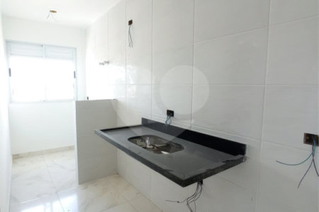 Casa à venda com 2 quartos no condomínio Regina, São Paulo - SP