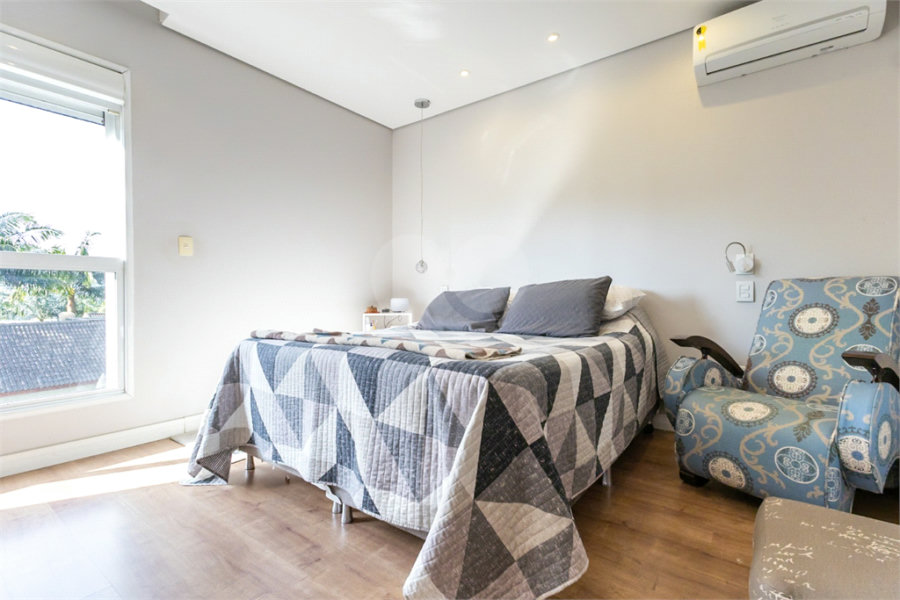 Casa à venda com 4 suítes no condomínio Villa Castanheira, São Paulo - SP