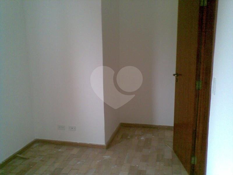 Sobrado à venda com 4 quartos, sendo 2 suítes, em Vila Sônia, São Paulo, SP