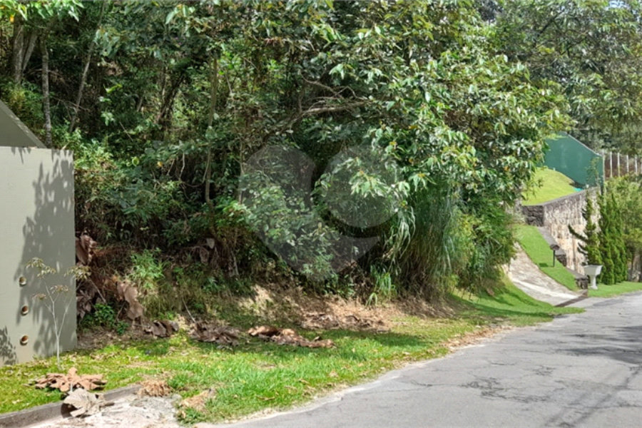 Terreno à venda no condomínio Alpes da Cantareira, Mairiporã - SP