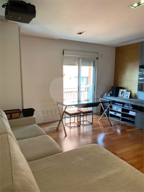 Apartamento para alugar com 3 suítes em Itaim Bibi, São Paulo, SP