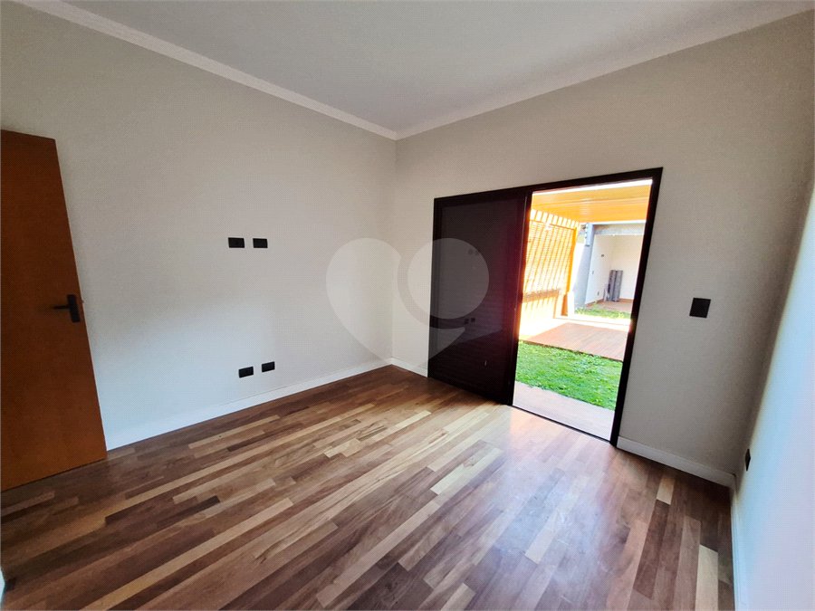 Sobrado à venda com 3 quartos, sendo 1 suíte, em Jardim do Lago, Atibaia, SP