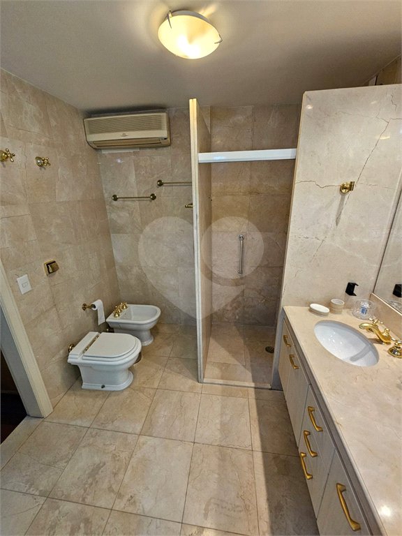 Casa à venda com 3 quartos, sendo 2 suítes,  no condomínio La Vilette, São Paulo - SP