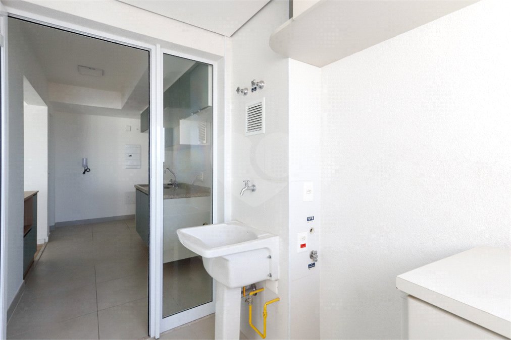 Apartamento à venda com 3 suítes em Vila Anastácio, São Paulo, SP