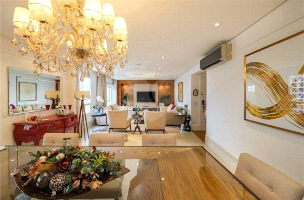 Apartamento à venda com 3 suítes em Vila Olímpia, São Paulo, SP