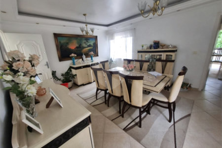 Casa à venda com 4 quartos, sendo 1 suíte,  em Vila Clementino, São Paulo, SP