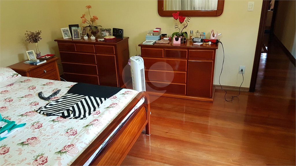 Casa à venda com 4 quartos, sendo 3 suítes, no condomínio Ibiti do Paço, Sorocaba - SP