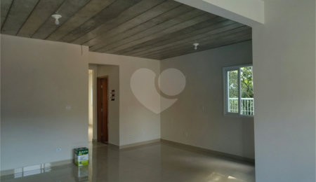 Casa à venda com 3 quartos, sendo 1 suíte,  em Barreiro, Mairiporã, SP