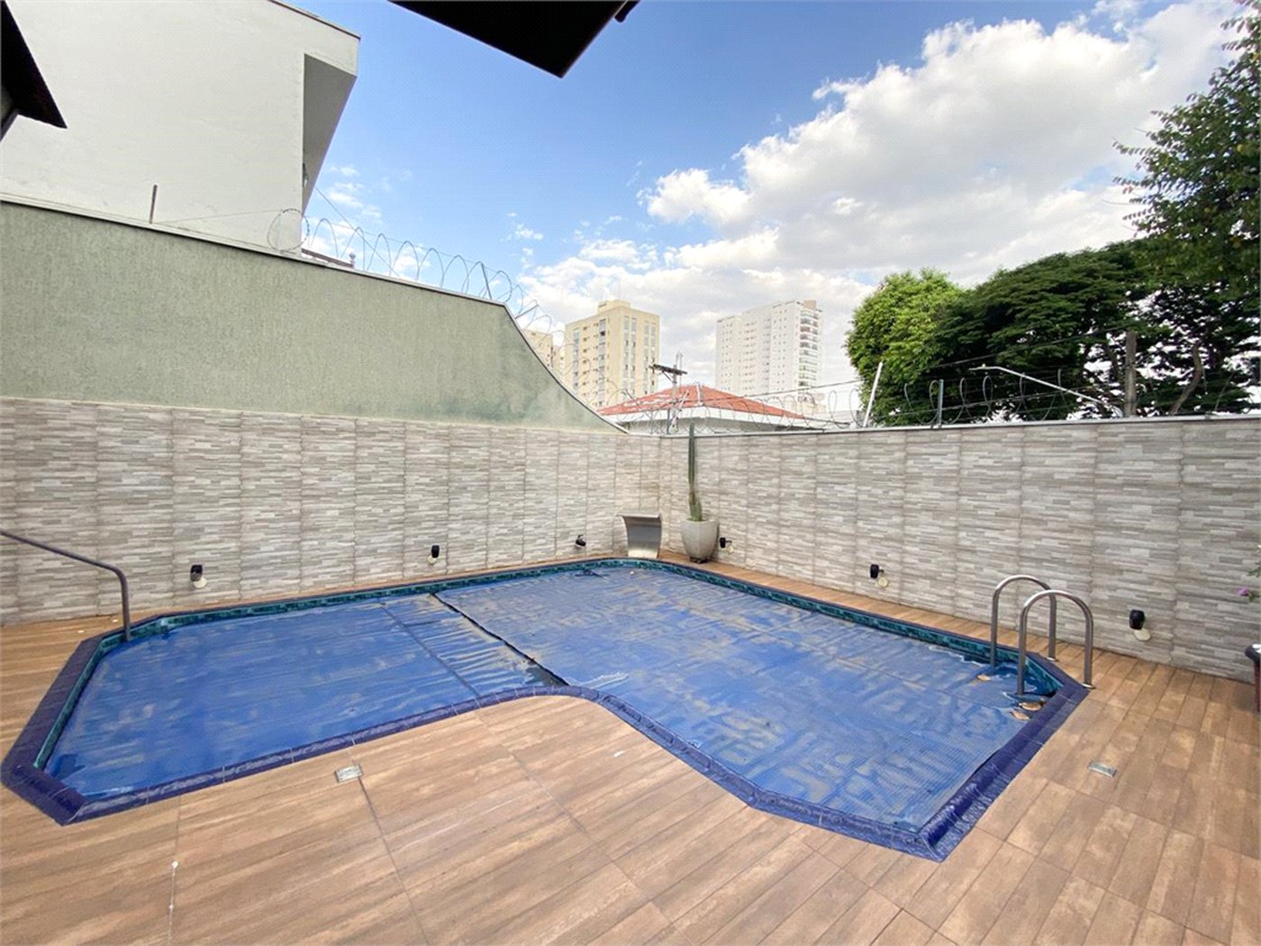 Casa à venda com 3 quartos, sendo 1 suíte, em Santana, São Paulo, SP