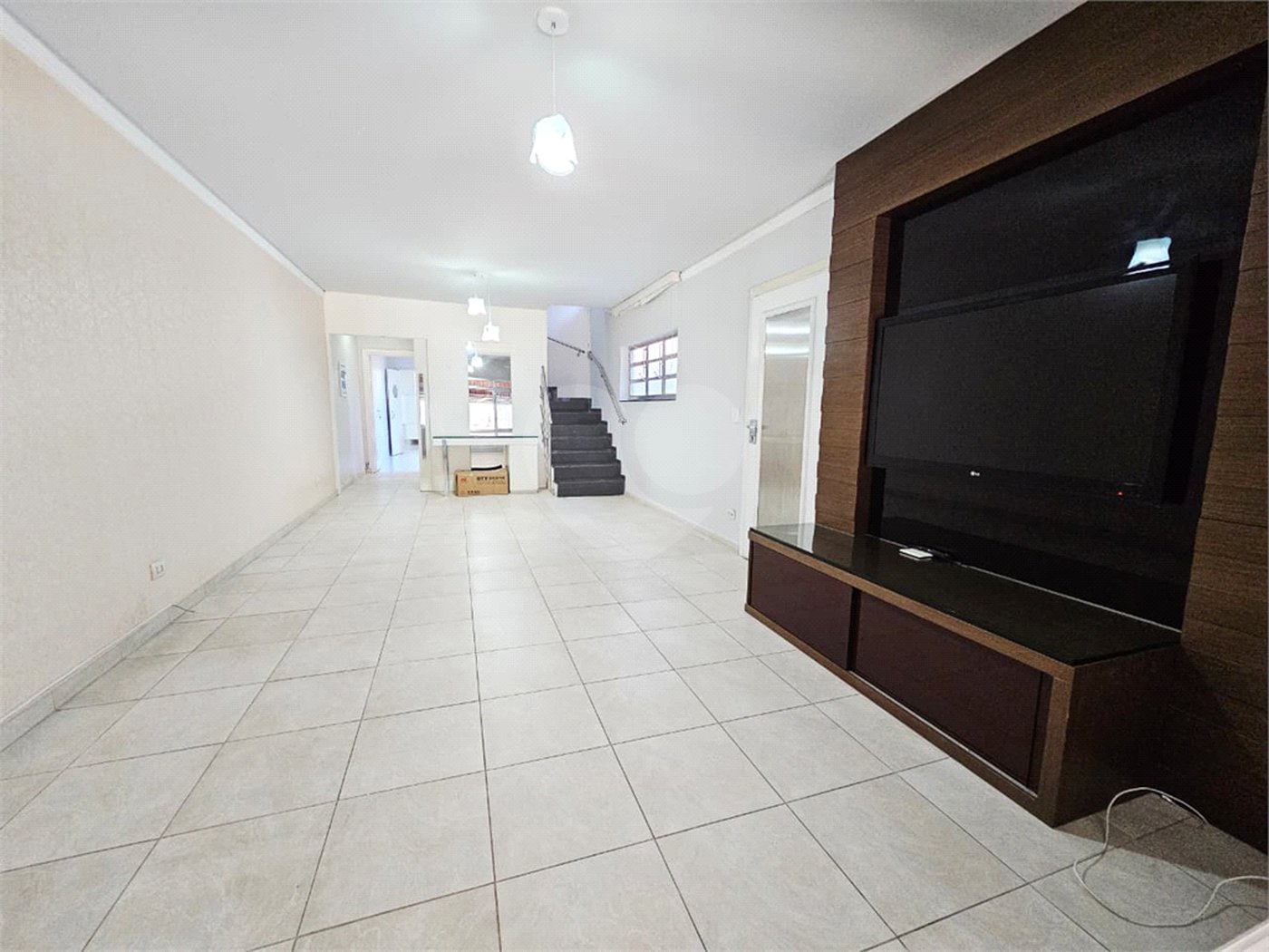 Sobrado à venda com 4 quartos, sendo 1 suíte, em Vila Guilherme, São Paulo, SP