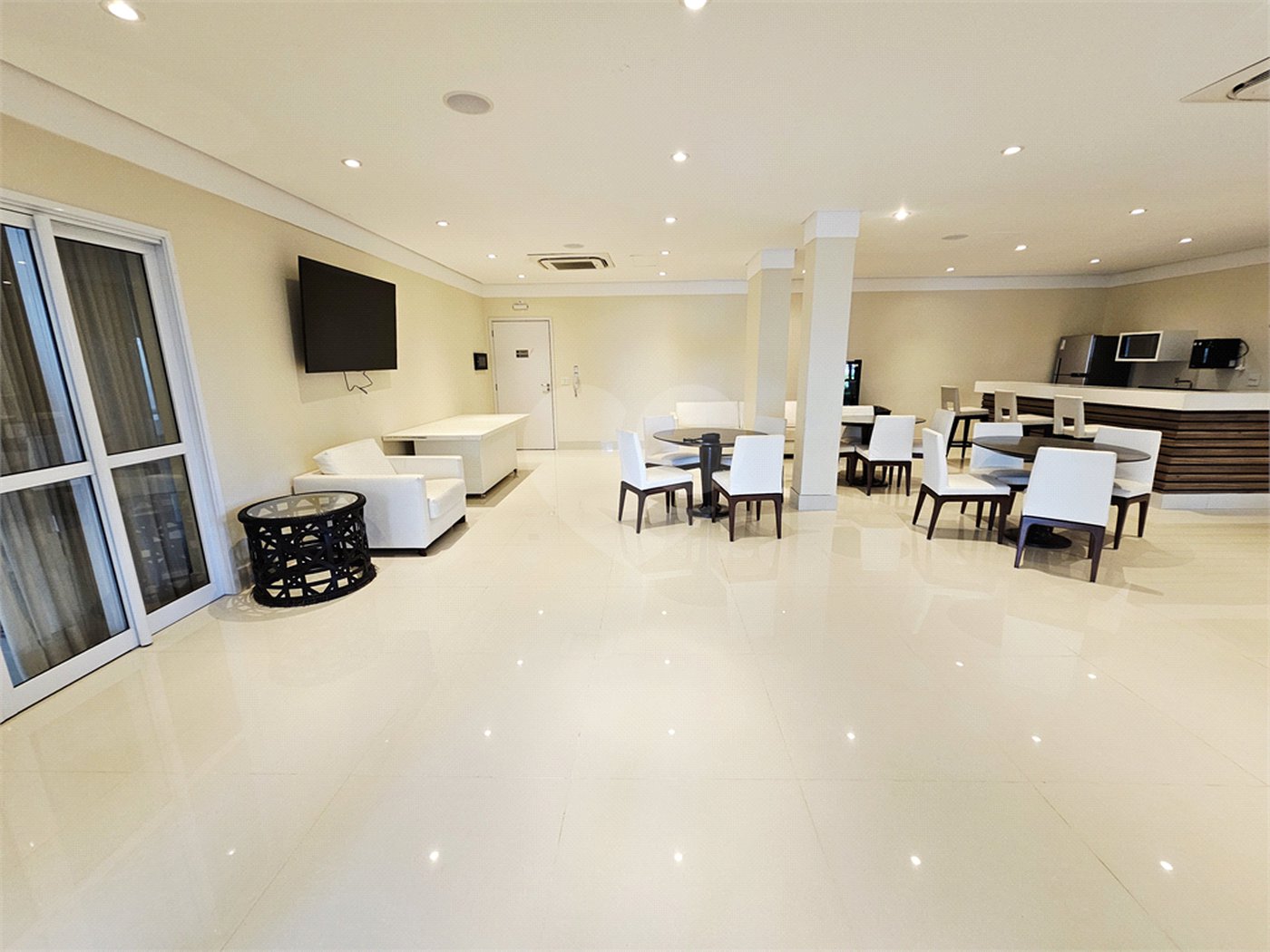 Apartamento à venda com 3 quartos, sendo 2 suítes, em Tremembé, São Paulo, SP