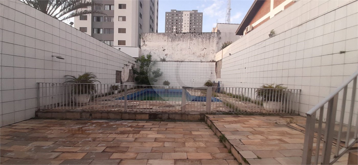 Sobrado à venda com 5 quartos, sendo 1 suíte,  em Vila Rosália, Guarulhos, SP