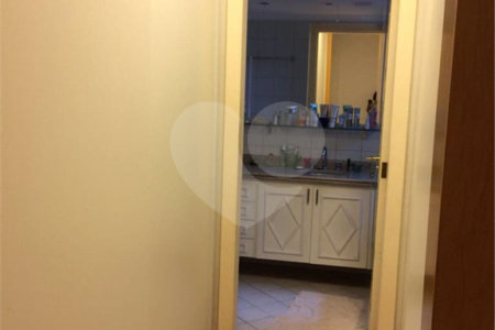 Apartamento à venda com 3 suítes em Vila Suzana, São Paulo, SP