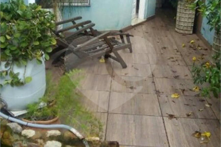 Casa à venda com 2 quartos, sendo 1 suíte, no condomínio Vinhas da Vista Alegre - Lado Sede, Vinhedo - SP