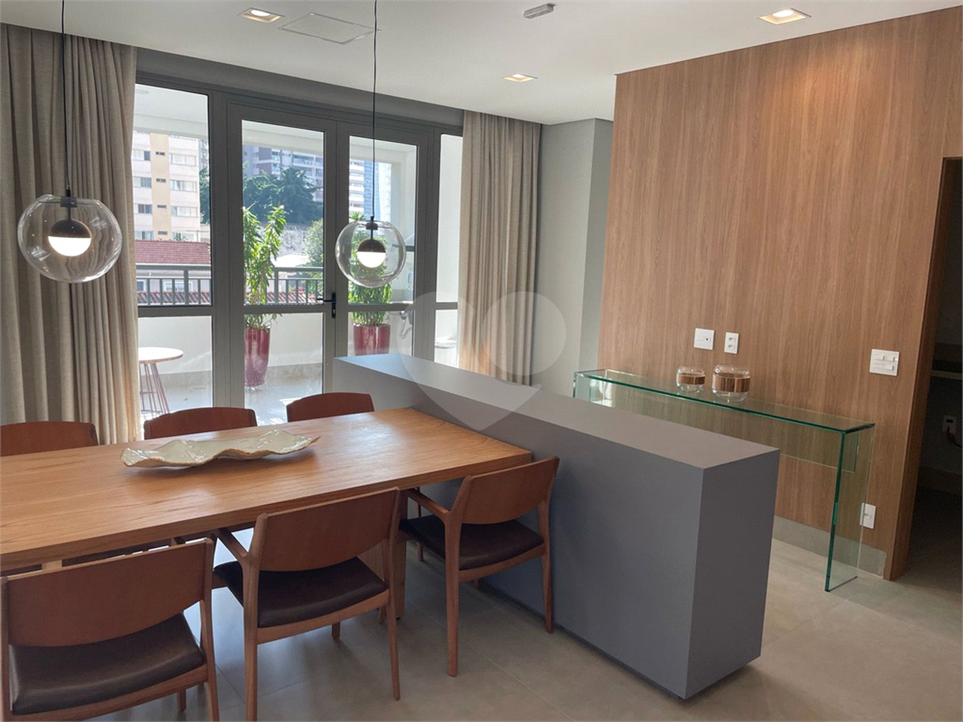 Apartamento à venda com 2 quartos, sendo 1 suíte, em Santo Amaro, São Paulo, SP