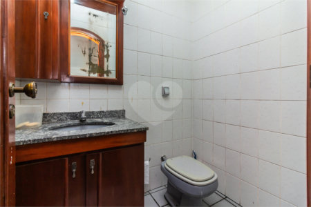 Sobrado à venda com 4 quartos, sendo 2 suítes, em Jardim Franca, São Paulo, SP