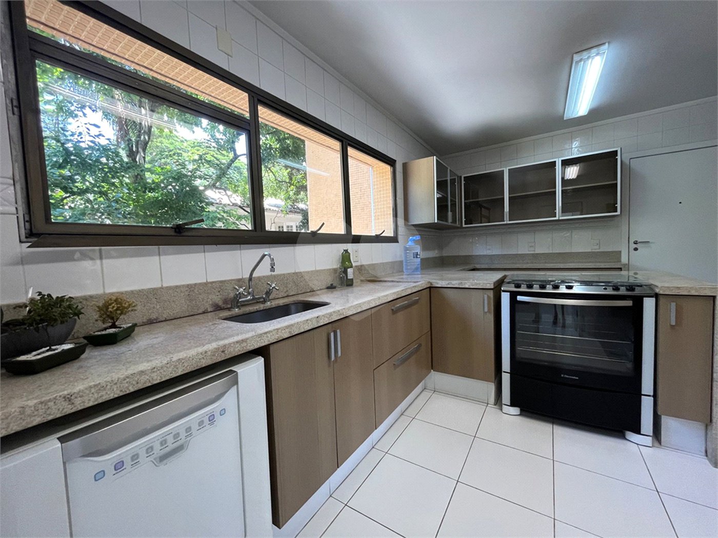 Apartamento à venda com 3 quartos, sendo 1 suíte, em Tremembé, São Paulo, SP