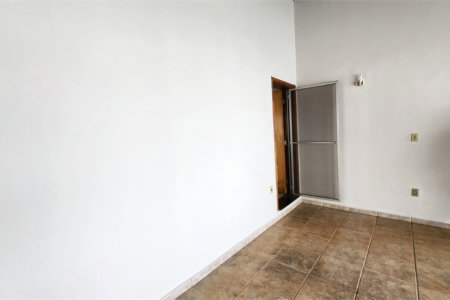 Casa à venda com 2 quartos, sendo 1 suíte, em Vila Suconasa, Araraquara, SP