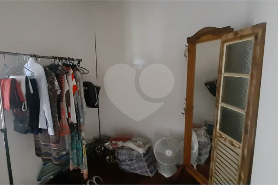 Casa à venda com 5 quartos, sendo 4 suítes, no condomínio Alpes da Cantareira, Mairiporã - SP