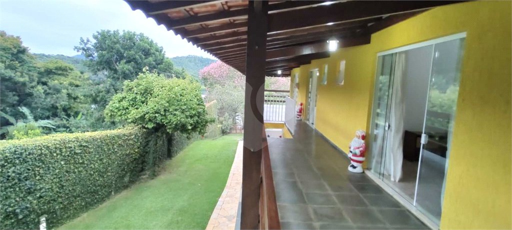 Chácara à venda com 5 quartos, sendo 2 suítes, no Centro, Piracaia, SP