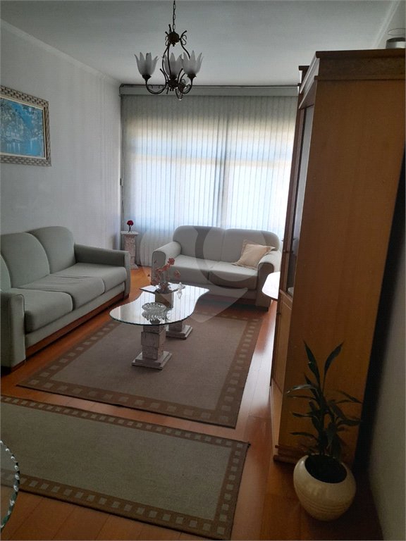 Sobrado à venda com 3 quartos, sendo 1 suíte,  em Parada Inglesa, São Paulo, SP