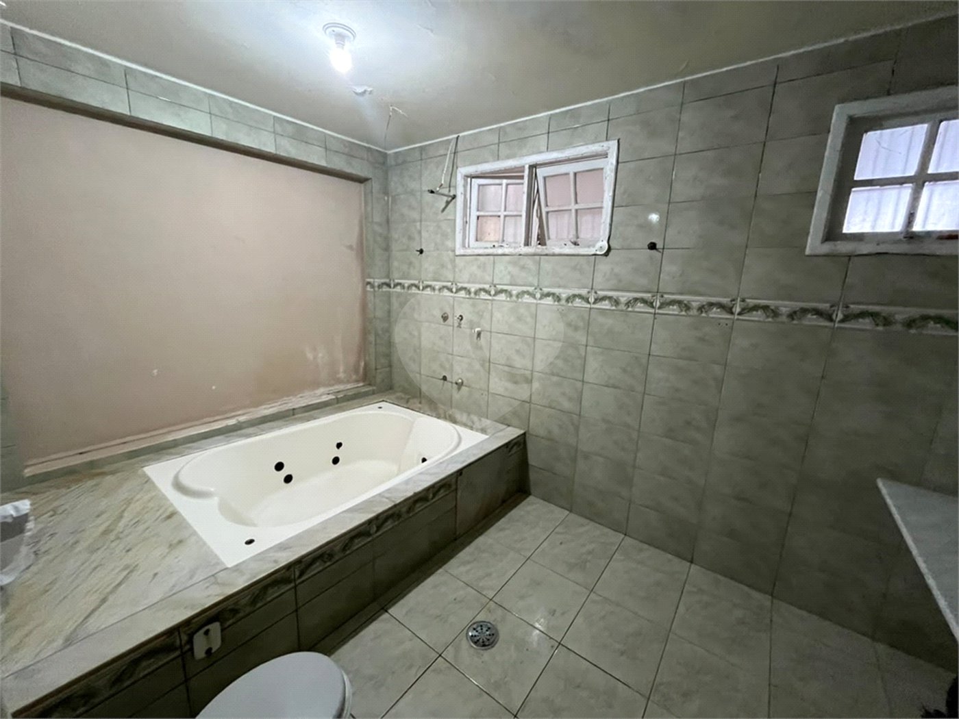 Casa à venda ou para alugar com 5 quartos em Roseira, Mairiporã, SP