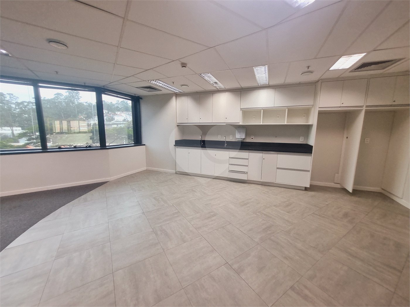 Sala à venda ou para alugar com 10 quartos em Butantã, São Paulo, SP