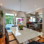 Casa à venda com 4 quartos, sendo 2 suítes, no condomínio Melbourne Residence, São Paulo - SP