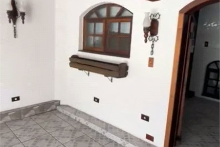 Casa à venda com 3 suítes em Vila Romana, São Paulo, SP