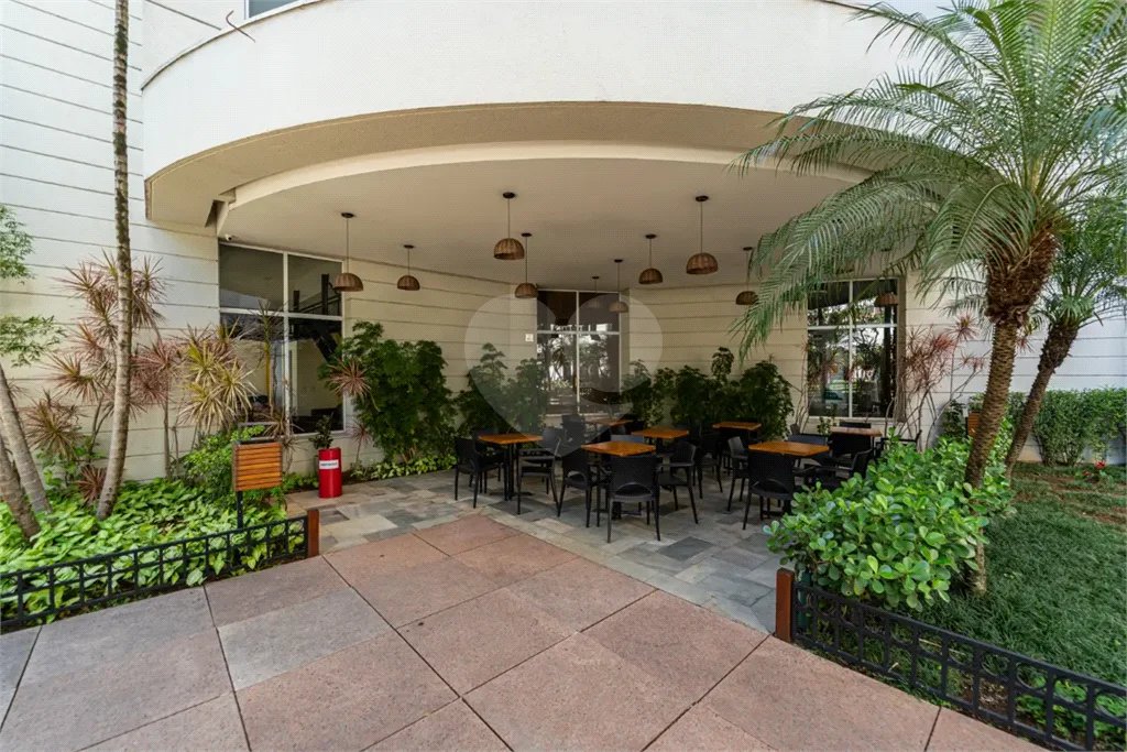 Apartamento à venda em Moema