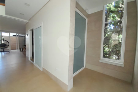 Casa à Venda no Condomínio Damha III – Elegância e Conforto para sua Família