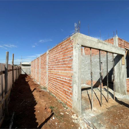 Casa à venda com 3 quartos, sendo 1 suíte, no condomínio Tivolli Residencial, Itapetininga - SP
