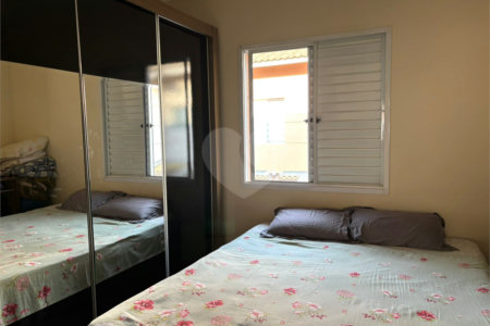 Casa à venda com 3 quartos, sendo 1 suíte, no condomínio Vila Nova Horizonte, Suzano - SP