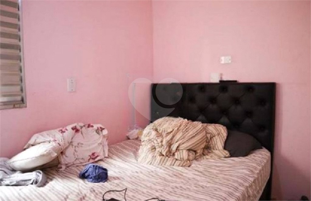 Casa à venda com 3 quartos, sendo 1 suíte,  em Vila Nova Carolina, São Paulo, SP