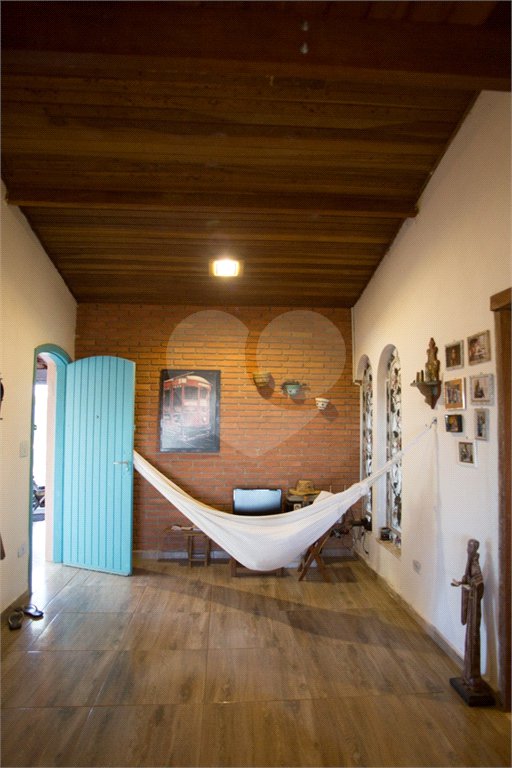 Chácara à venda com 3 quartos, sendo 2 suítes,  em Jardim Estância Brasil, Atibaia, SP