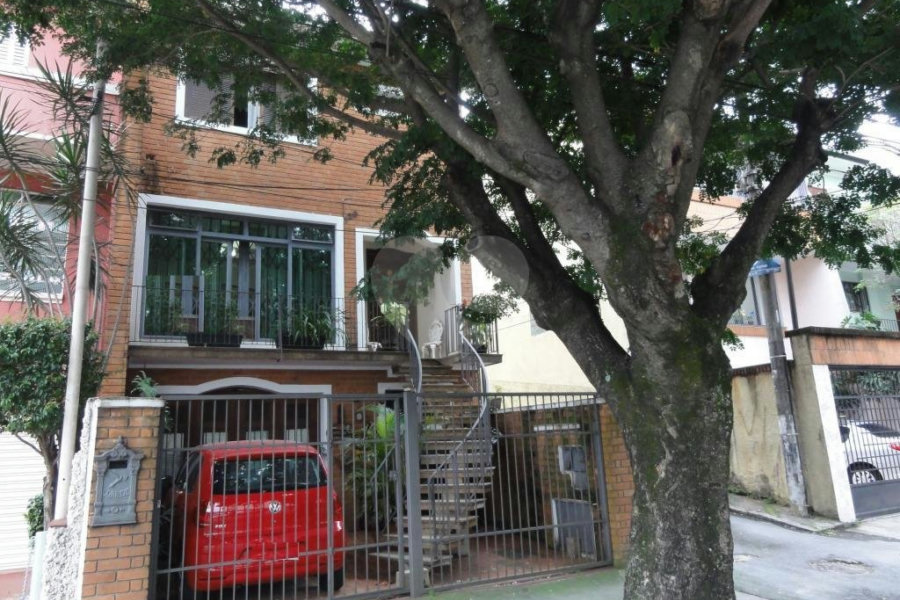 Sobrado à venda com 3 quartos em Água Fria, São Paulo, SP