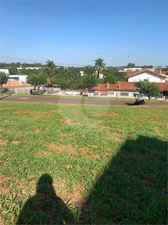Terreno à venda em Jardim São Camilo, Araraquara, SP