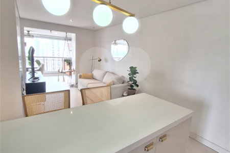 Apartamento à venda com 3 quartos, sendo 1 suíte,  em Vila Andrade, São Paulo, SP