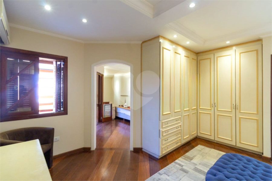 Casa à venda com 3 suítes no condomínio Da Serra, São Paulo - SP
