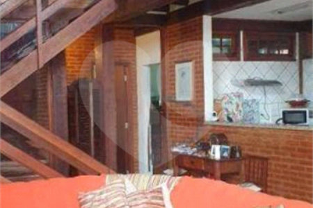 Casa à venda com 3 quartos, sendo 1 suíte, no condomínio Terras de São Francisco, Vinhedo - SP