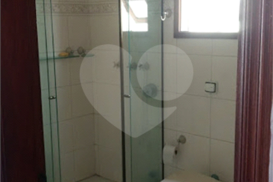 Sobrado à venda com 4 quartos, sendo 2 suítes, em Tremembé, São Paulo, SP