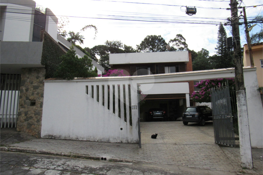 Sobrado à venda com 4 quartos, sendo 2 suítes, em Tremembé, São Paulo, SP