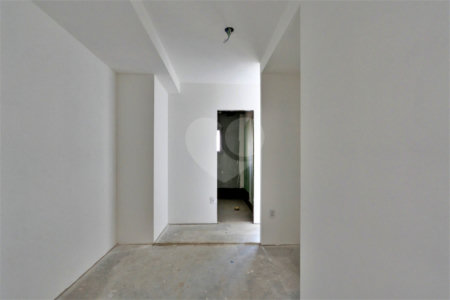 Apartamento à venda com 4 quartos, sendo 2 suítes,  em Jardim das Acácias, São Paulo, SP