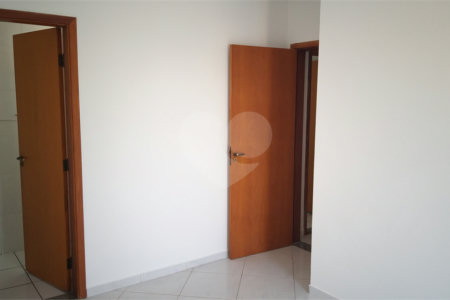 Apartamento para alugar com 3 quartos, sendo 1 suíte,  em Jardim Santiago, Indaiatuba, SP