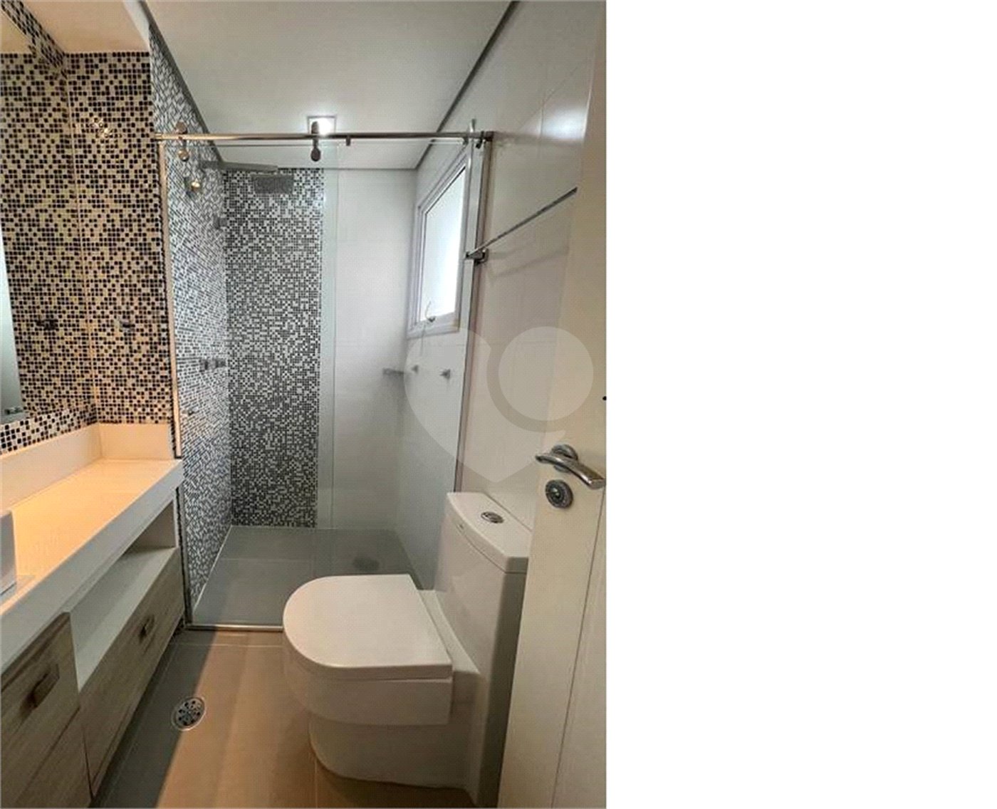 Apartamento à venda com 4 quartos, sendo 3 suítes,  em Vila Oliveira, Mogi das Cruzes, SP