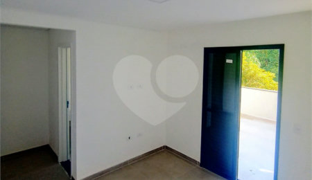 Apartamento à venda com 3 quartos, sendo 1 suíte,  em Vila Eldízia, Santo André, SP