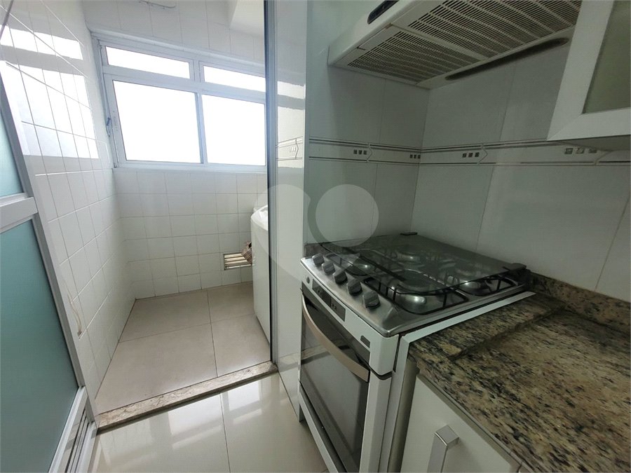 Apartamento para alugar com 2 quartos em Vila Anastácio, São Paulo, SP