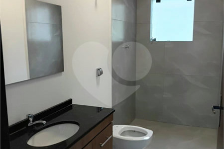 Sobrado para alugar com 2 quartos, sendo 1 suíte, no Centro, São Roque, SP