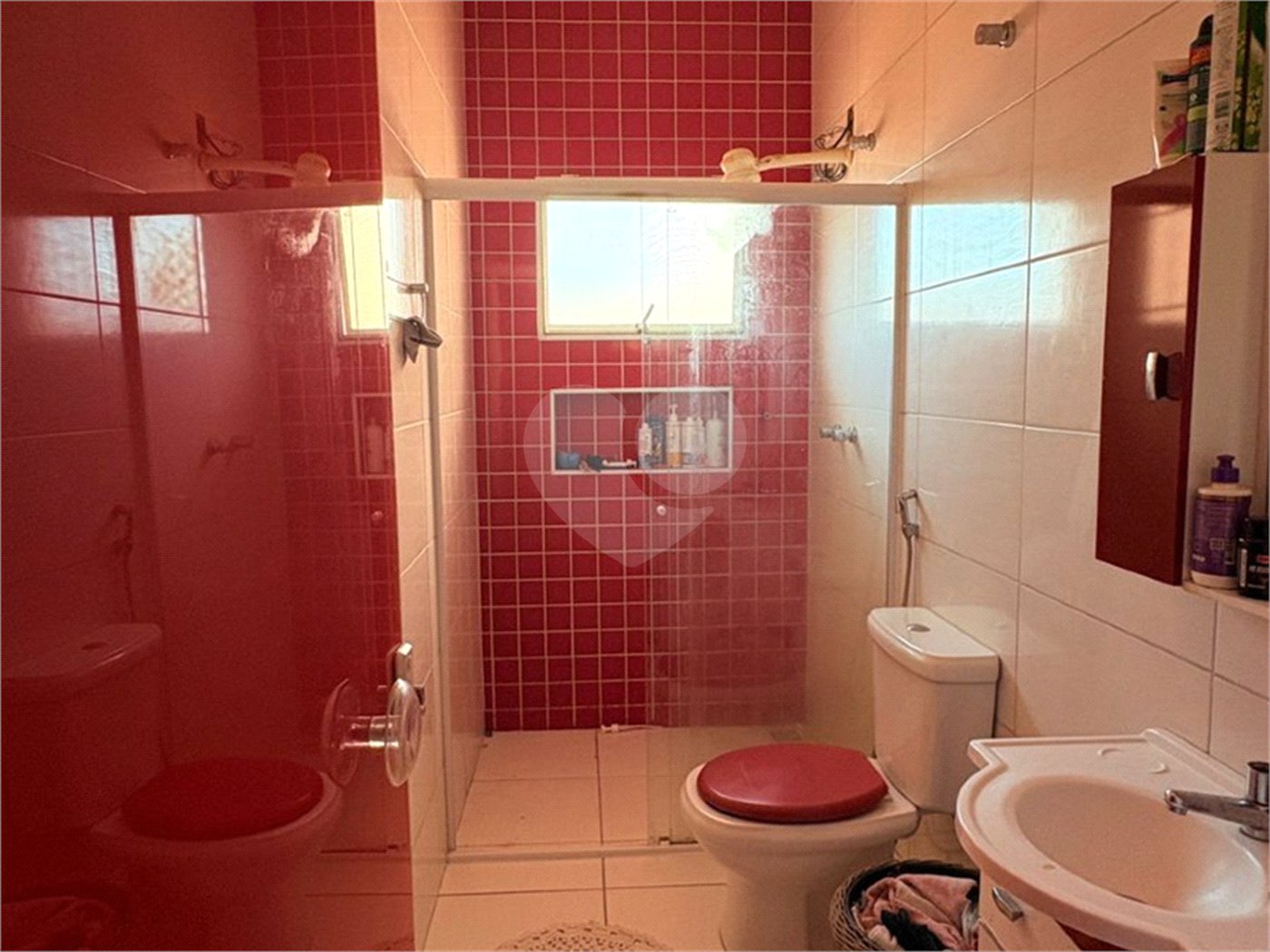 Casa à venda com 3 quartos, sendo 1 suíte,  no condomínio Jd Portugal, Sorocaba - SP
